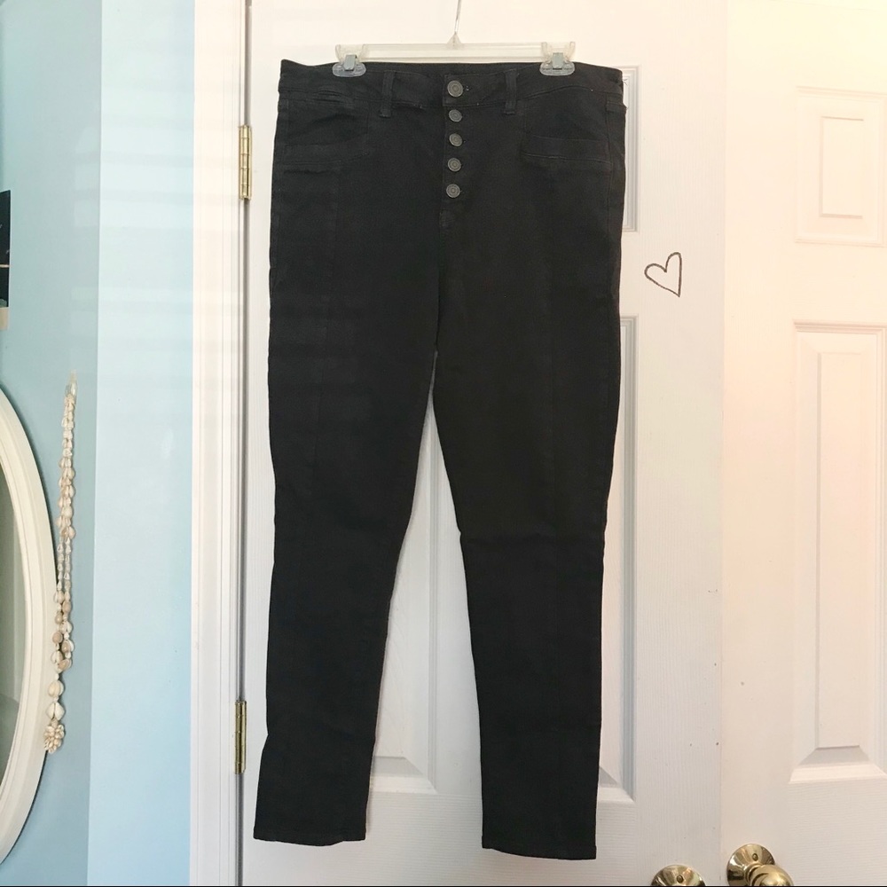High-waist jeans